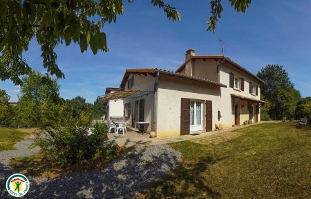 G&icirc;te de groupe n&deg;452025 Saint-Romain-de-Surieu - Is&egrave;re - photo