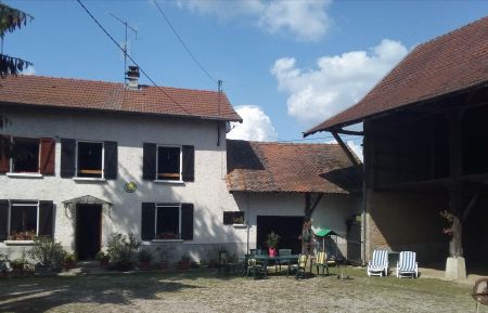 G&icirc;te n&deg;377101 Saint-Clair-de-la-Tour - Is&egrave;re - photo
