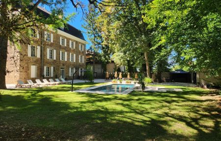 Chambre d'h&ocirc;tes n&deg;218050 Marcilloles - Is&egrave;re - Chateau-Rochetiere-Parc-Piscine