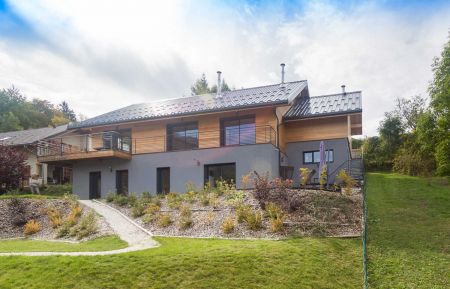 G&icirc;te n&deg;548140 Villard-de-Lans - Is&egrave;re - Le G&icirc;te en rez de jardin en Octobre 2020, avec sa terrasse privative