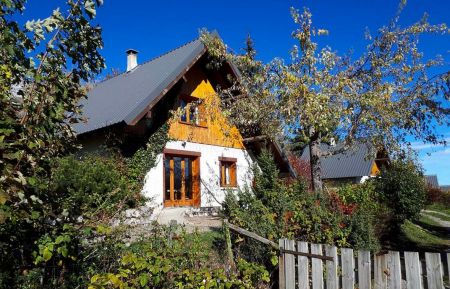 G&icirc;te n&deg;395105 Plateau-des-Petites-Roches - Is&egrave;re - photo