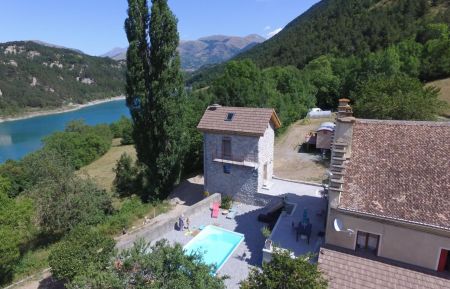 G&icirc;te n&deg;241100 Monestier-d'Ambel - Is&egrave;re - Le Mas du Lac - Nature, Spa et d&eacute;couvertes
F.G.